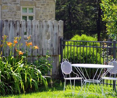 Équiper son extérieur : quels mobiliers de jardin se procurer ?