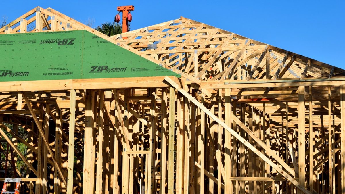 Pourquoi est-il intéressant de faire construire une maison ossature bois ?