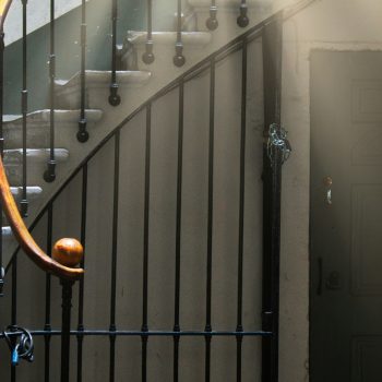 Réinventez votre escalier avec la ferronnerie : osez la modernité !
