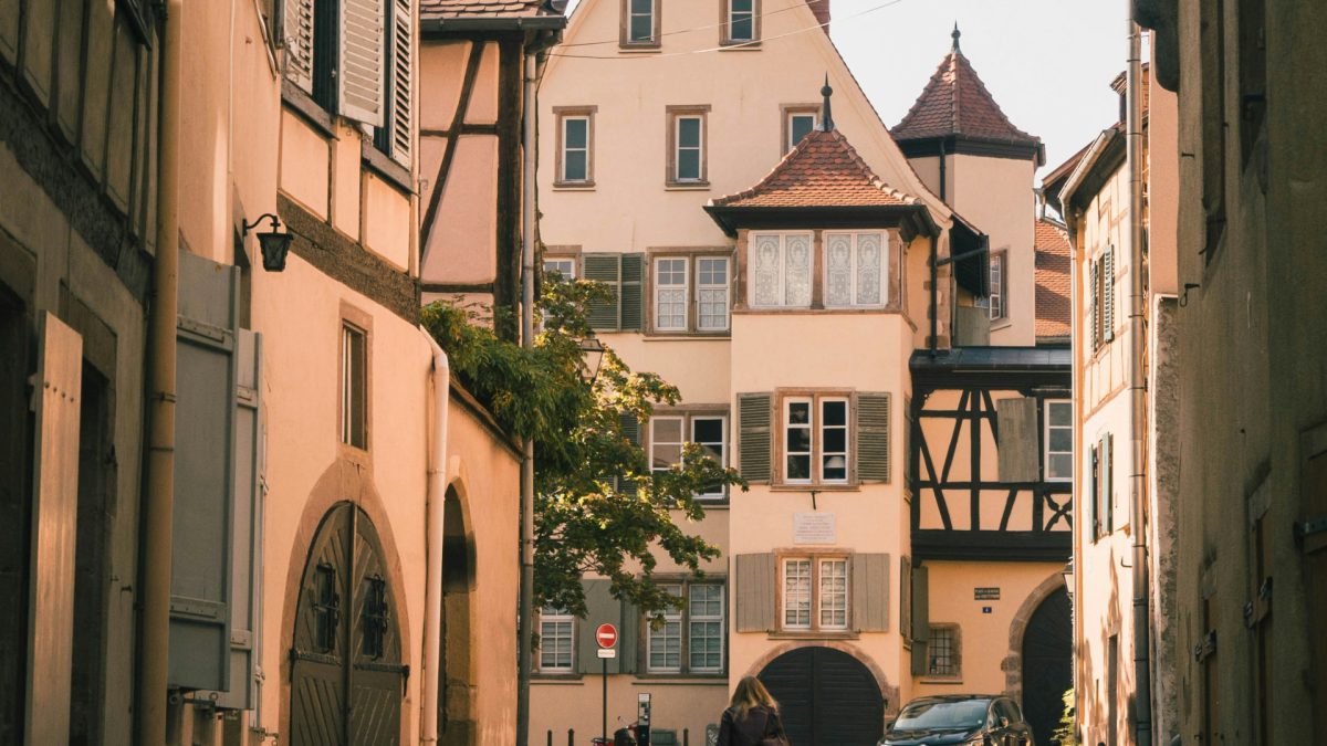 Choisir ses fenêtres à Colmar : les critères clés pour une rénovation réussie