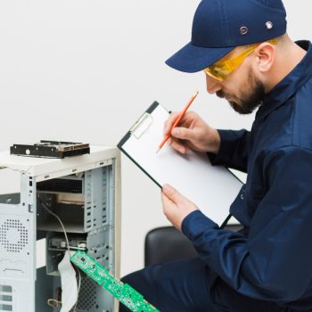 Choisir le bon service de dépannage informatique à Genève