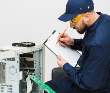 Choisir le bon service de dépannage informatique à Genève